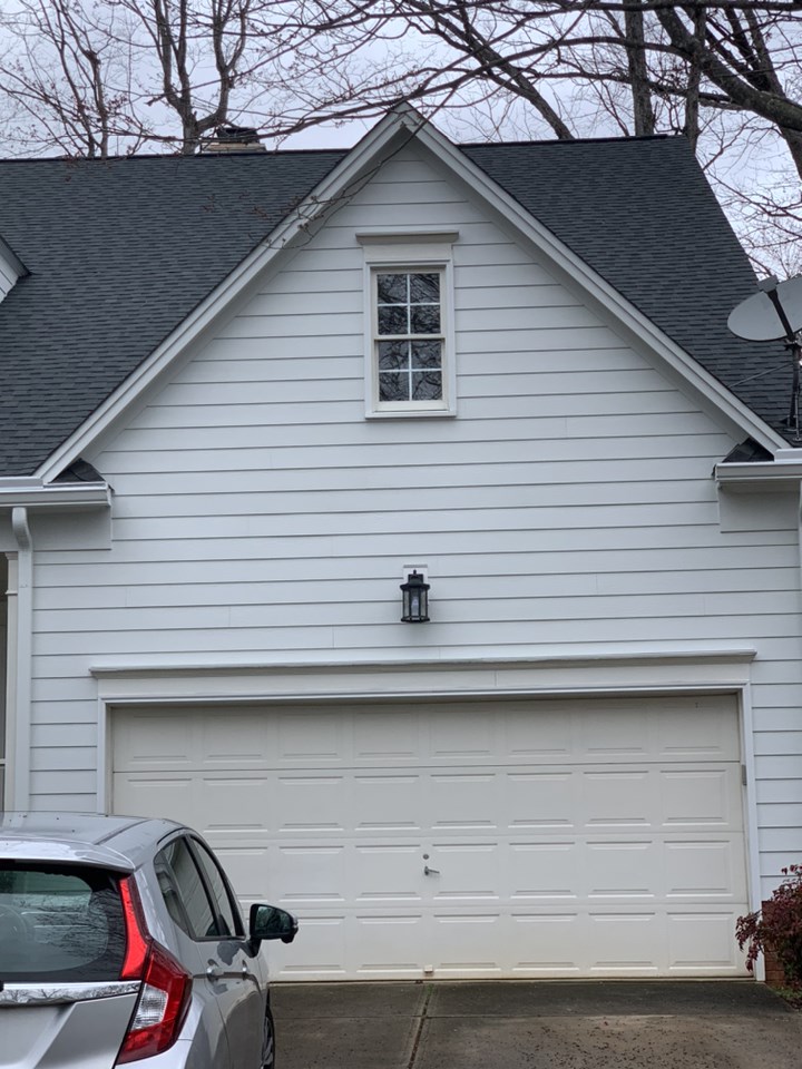 Barney & Linda H. – Cary James Hardie Siding Replacement